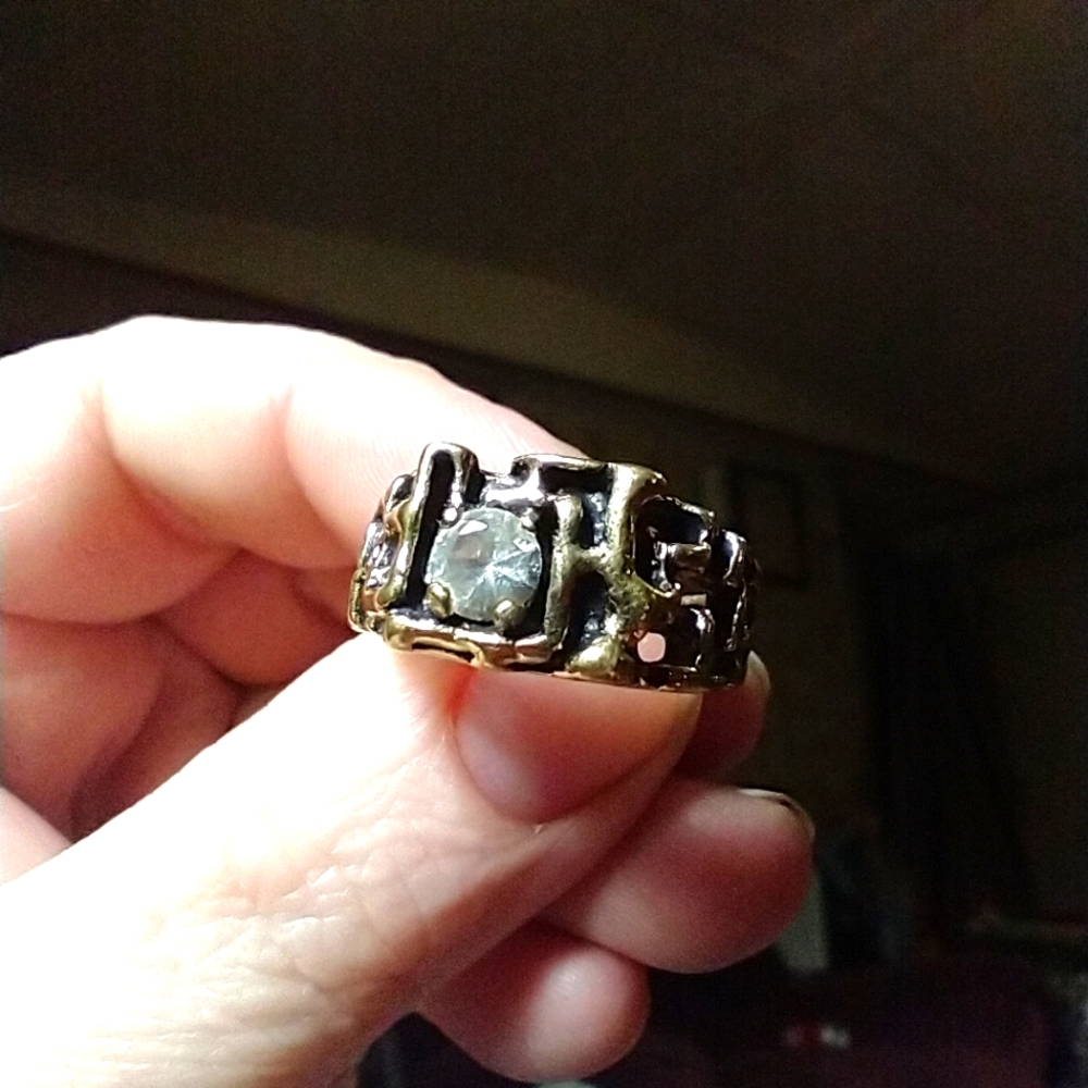 14 k gold and diamond men's ring Ge I guesd
